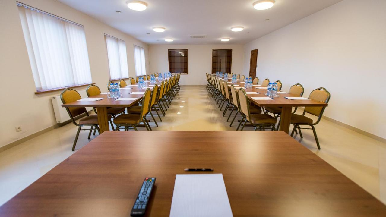 Elgrom Falenty Park Raszyn Exteriér fotografie